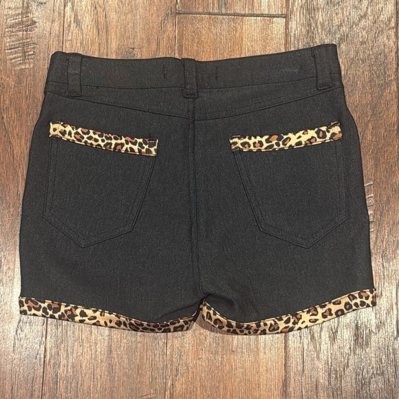NWT! Small Leopard Trim Black Women's Shorts - Picture 9 of 9
